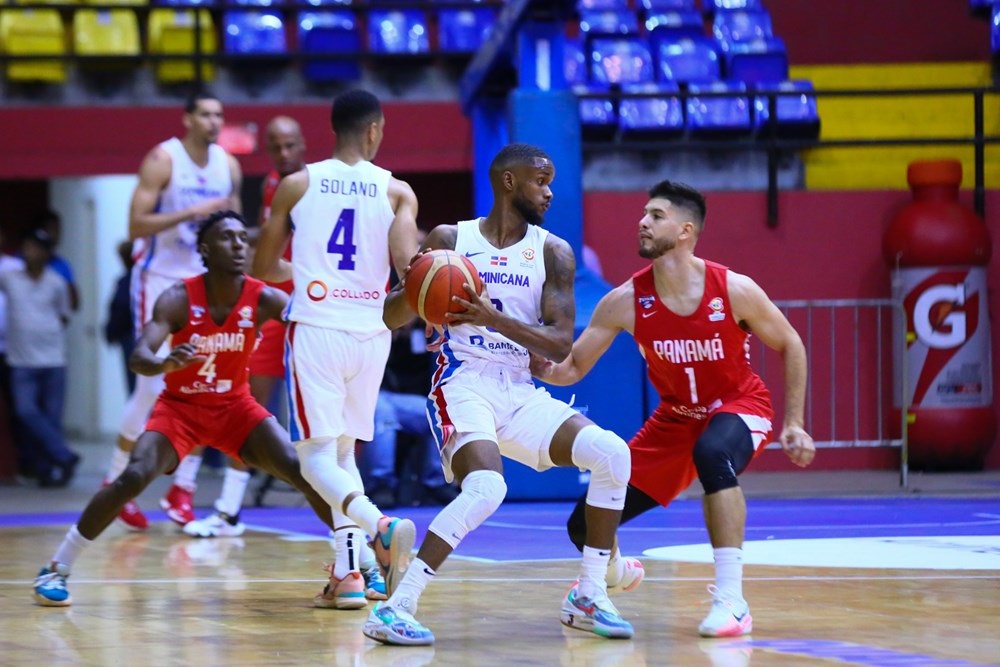 El-dominicano-Jean-Montero-marcado-por-el-panameno-Eugenio-Bocaz