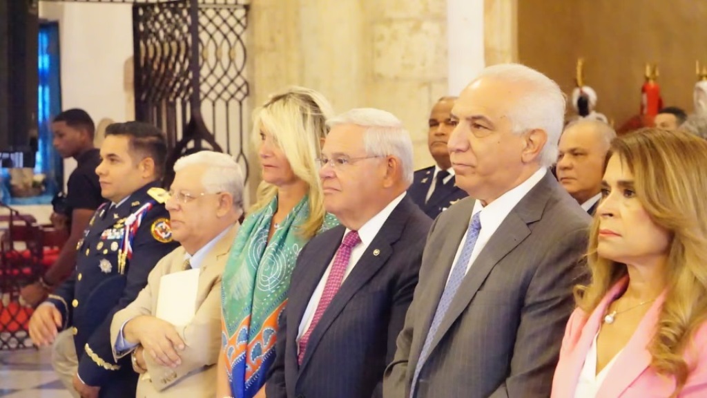 El senador estadounidense Bob Menéndez, estuvo entre los invitados al acto.