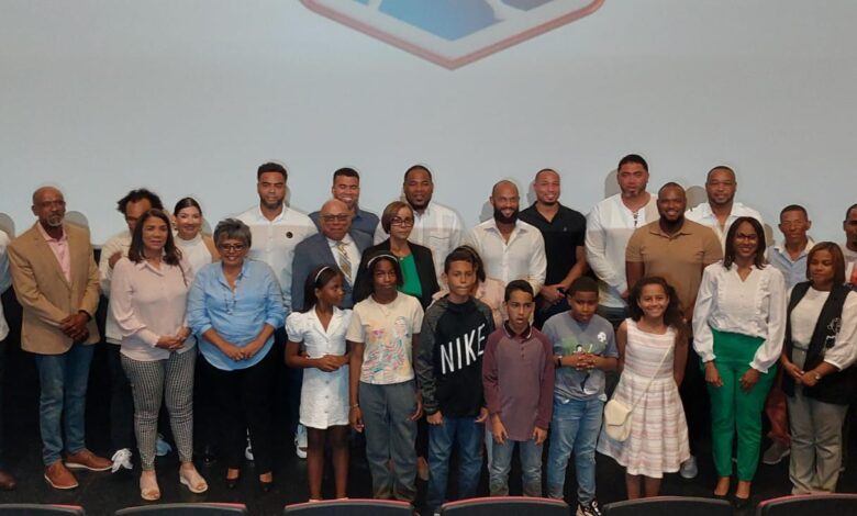 MLBPA-lanza-campaña-en-favor-de-la-educación-de-niños-dominicanos