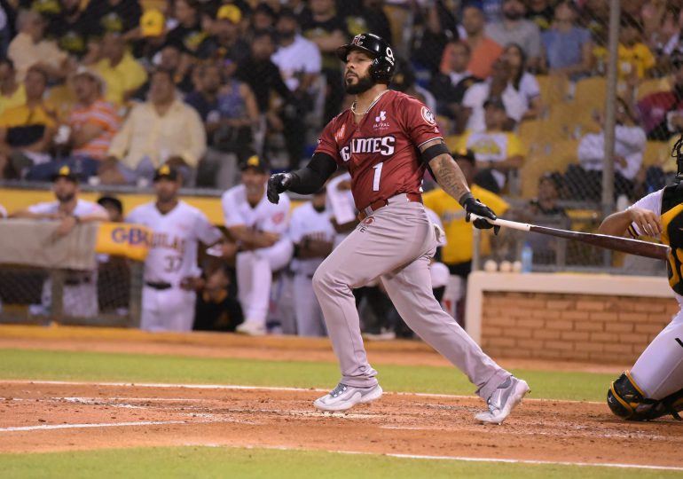 Gigantes vs Aguilas
