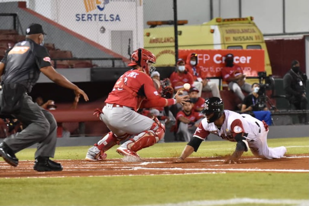 Leones vs Gigantes