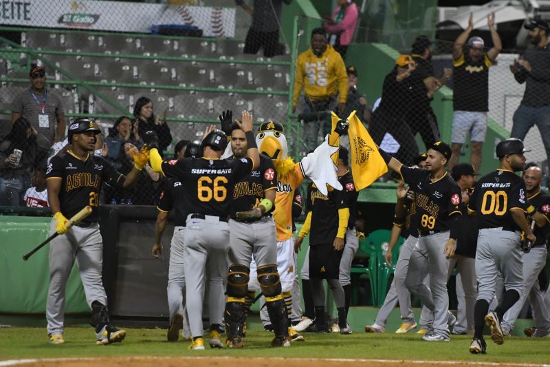Águilas-vs-Estrellas-14-Dic