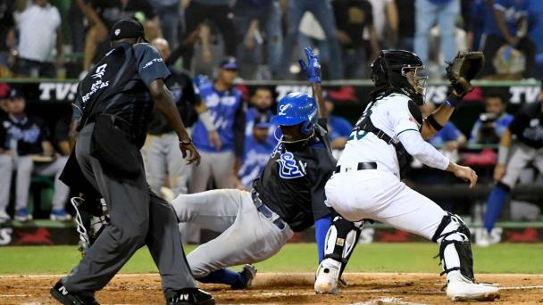 Licey blanquean a las Estrellas