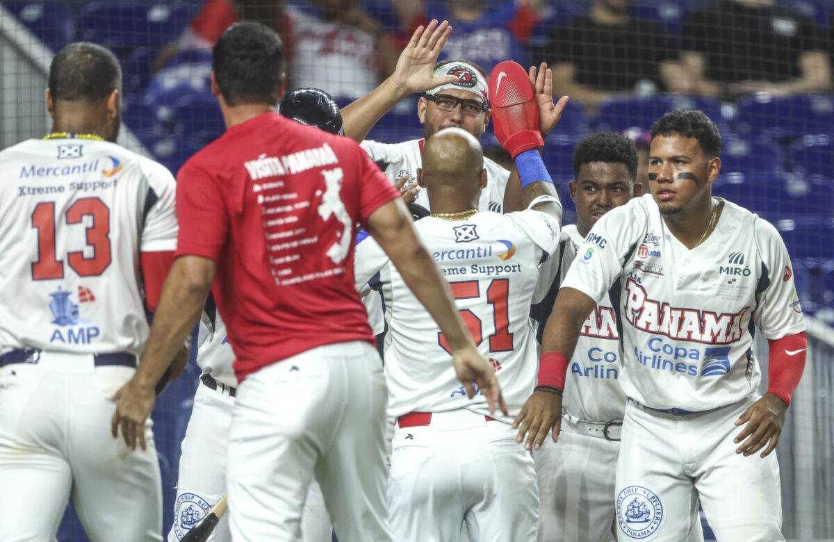 Puerto Rico v Panama - Serie del Caribe 2024