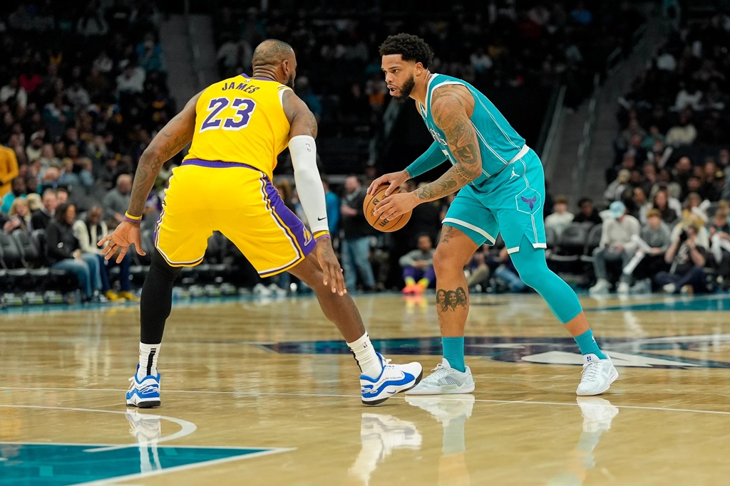 Hornets vs Lakers
