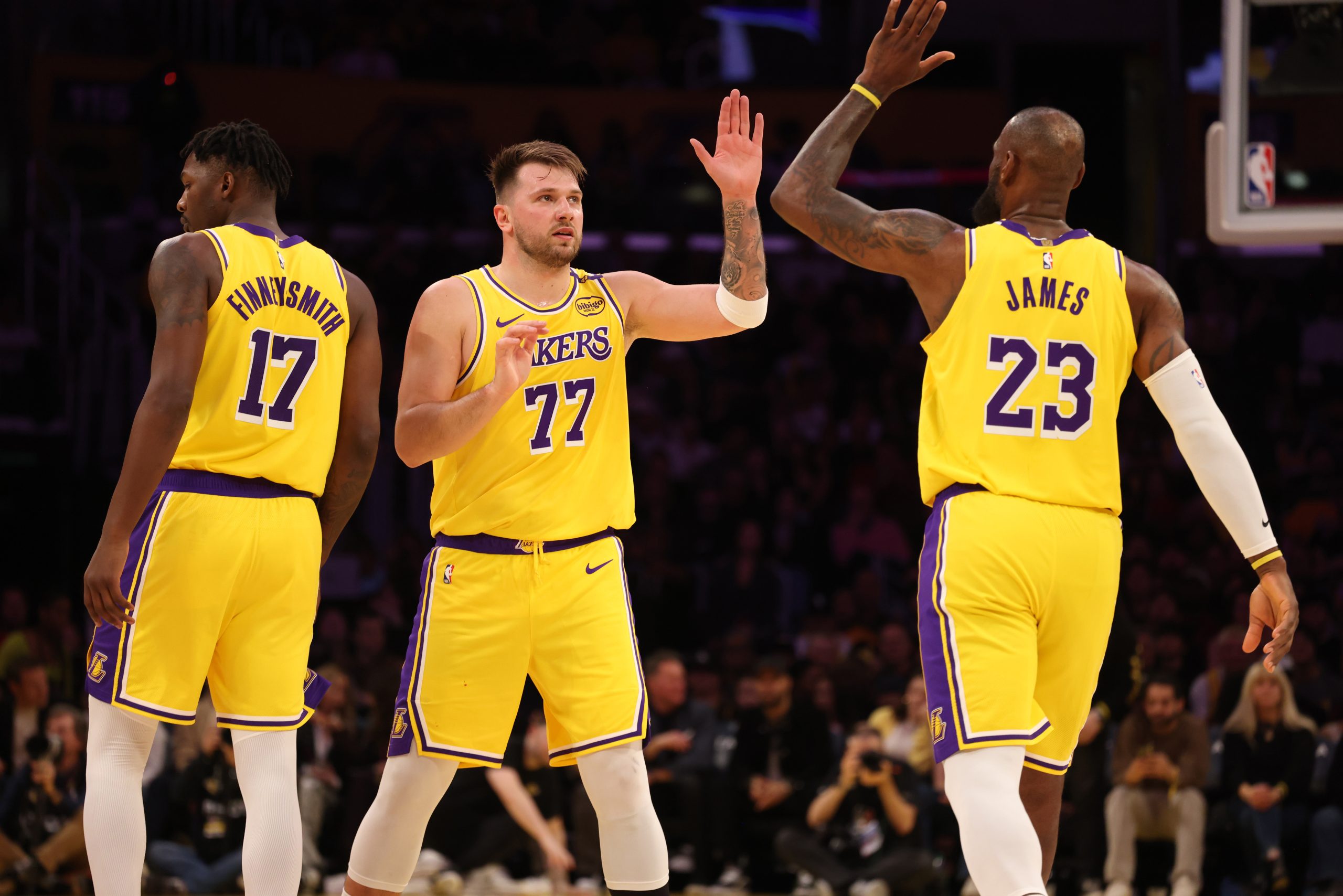 lebron y doncic 2 de marzo