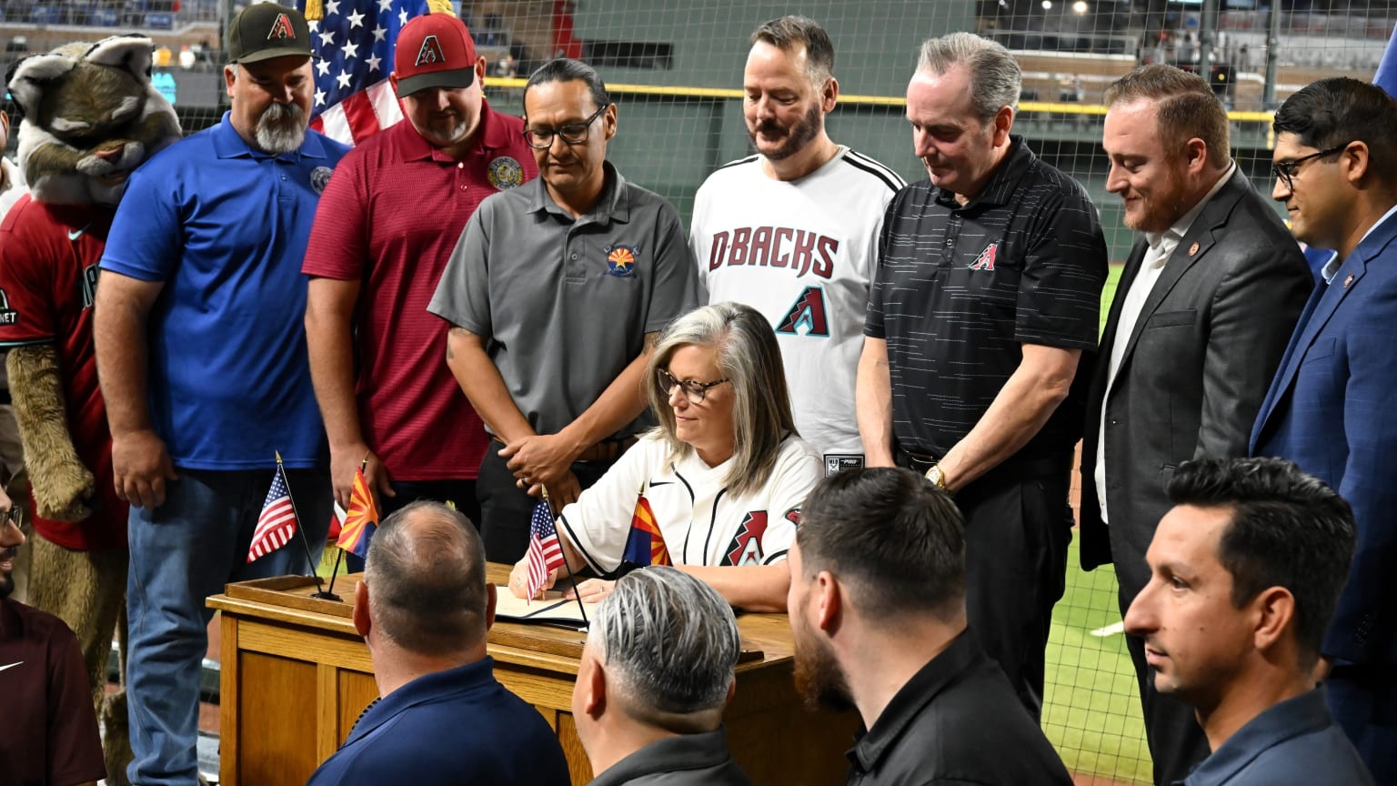 Firma de renovacion chase field