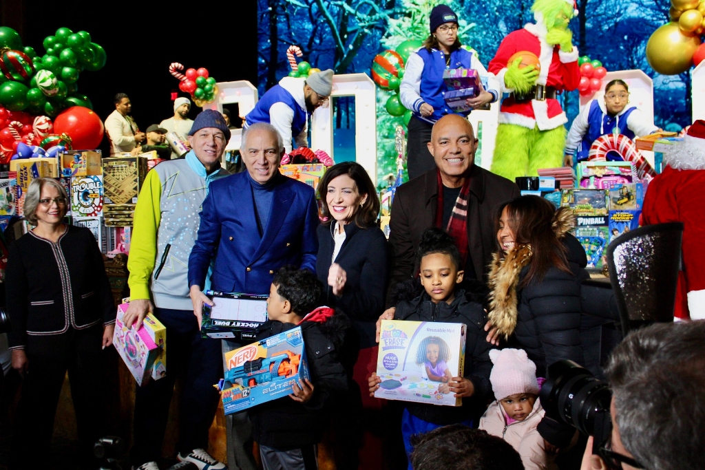 La intención principal es 'hacer felices a muchos niños", enfocando la entrega masiva de este año.