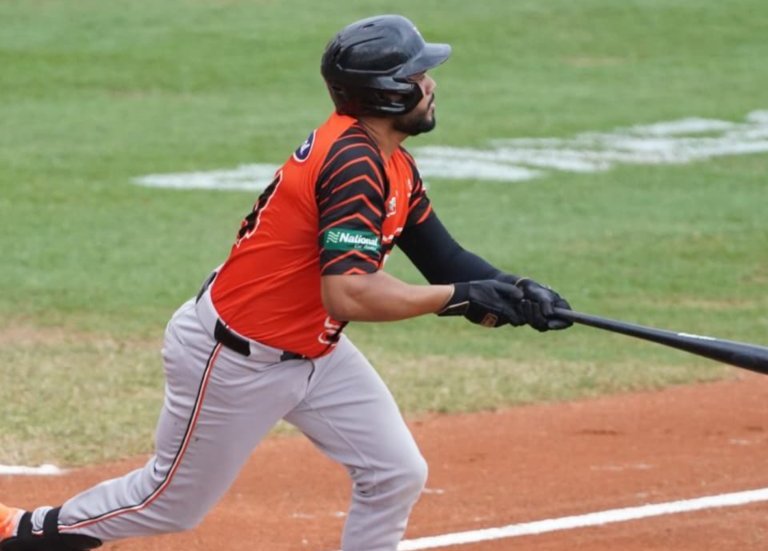 Triunfo ante Leones deja a Toros igualados en la cima del Round Robin
