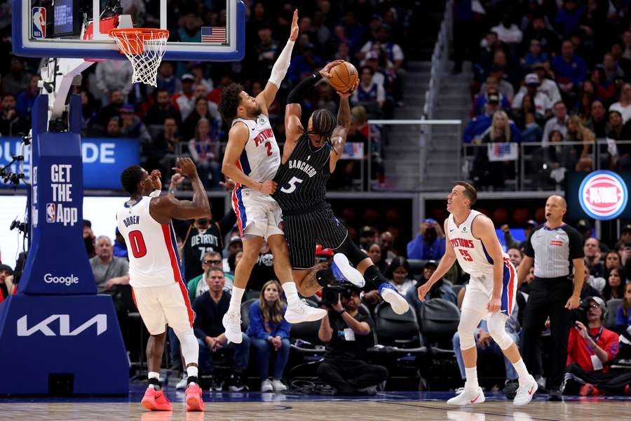 Pistons
